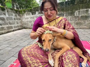Priyanka Upendra Instagram - Nagarapanchami habba da Shubhashaya🙏🏻🙏🏻🙏🏻 @nimmaupendra @aayushuppi @niranjansudhindra @sudhindra999 @veenasudhindra @nidarshan_sudhindra @anusuya_bm