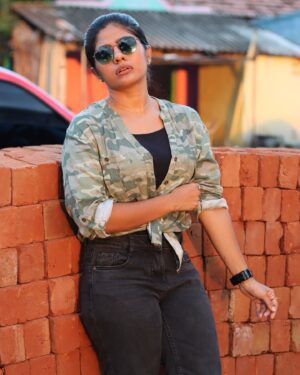 Priyankha Masthani Instagram - எனக்கு பின்னாடி பேசுறவன எனக்கு ரொம்ப பிடிக்கும்
ஏன்னா அவனுக்கு முன்னாடி போறது நான்😎
