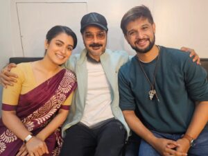 Prosenjit Chatterjee Instagram - আমরা "অমর সঙ্গী" 🤗
আসছে @nideascreations এর নিখাদ প্রেমের নতুন গল্প #AmorSongi থাকছে তোমাদের প্রিয় @neel_bhattacharya @shyamoupti ...আগামী 12th August থেকে সোম - শনি @ 2:30pm, শুধুমাত্র @zeebanglaofficial -র পর্দায়!

#AmorSongi
#অমরসঙ্গী
#ZeeBanglaNewShow
#NewShowLaunch