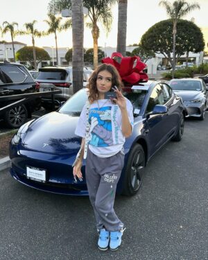 Prymrr Instagram - is tha my bestie inna tesi 🚙💨