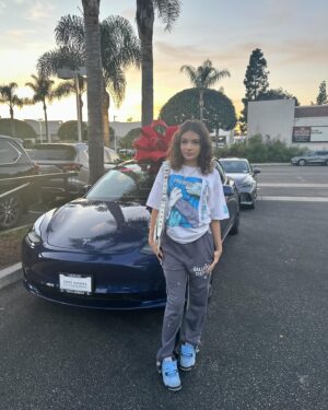 Prymrr Instagram - is tha my bestie inna tesi 🚙💨