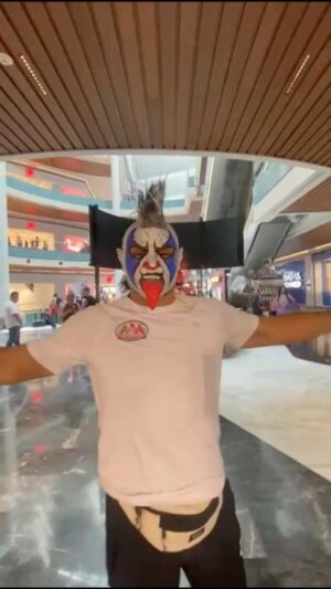 Psycho Clown Instagram - @psicopatadelringof te invita mañana a la @luchalibreaaa en la casa de la Lucha Libre Showcenter Complex 🔥🔥

🎫 Últimos boletos en taquillas y @superboletosmx 

Aprovecha HOY último día del FAMILY PACK 4x3 

#luchalibre 
#tripleaaa 
#luchalibreaaa
