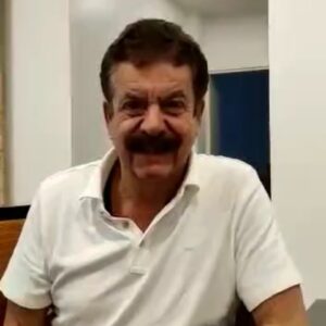 Quim Barreiros Instagram - MUITO OBRIGADO a todos aqueles que tiraram um bocadinho do seu dia para alegrar o meu! Ganhei mais um aninho, mas ainda estou cá para animar e bailar! 💪♥️