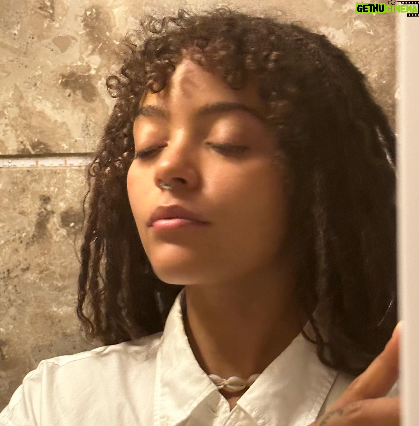 Quintessa Swindell - 17K Likes - “Learn to use your own brain, or someone else will use it for you”