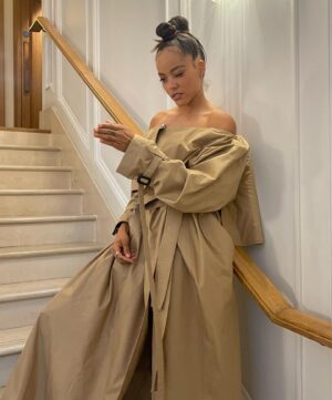 Quintessa Swindell Instagram - London In Vera Wang Haute Couture ahead of the Black Adam premiere. ⚡️