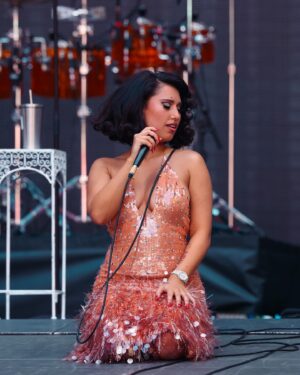 RAYE Instagram - so grateful to open for @taylorswift so grateful for the festivals and shows, so grateful people actually turn up to see us now, so grateful to be a musician, so grateful instagram let me add more pictures in my dump 🎺🥹🥰 
big kiss from me ❤️