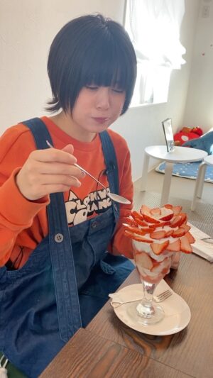 RaMu Instagram - 超絶美味しいパフェ食べたら老けました
パフェあまり食べないけどこれは本当にペロリ

 #ichina
 #埼玉の逆襲
#三郷
 #鷹野
 #パフェ
 #いいねお願いします 
 #埼玉1万いいね旅
  #埼玉