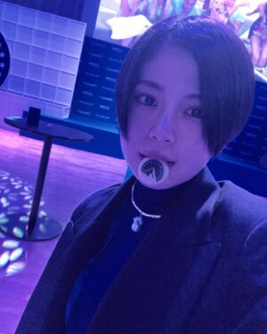 RaMu Instagram - #paramount  ローンチパーティにご招待頂いたぞー！
ウェルカムドリンクが青いシャンパン！
スポンジ・ボブもいた〜！思ったより小柄で持ち運べそう！

食べ物もお酒も美味しい

スタートレックシリーズ見たいのでパラプラ入りやす！！！

 #パラプラ
 #パラプラはじまる
 #pr