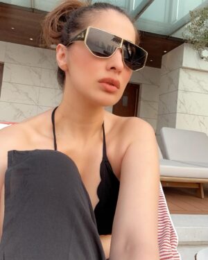 Raai Laxmi Instagram - Go where u feel most alive 🏊‍♀️❤️🧿 
#WaterBaby 🧜🏻‍♀️ #MyHappyPlace 🧿