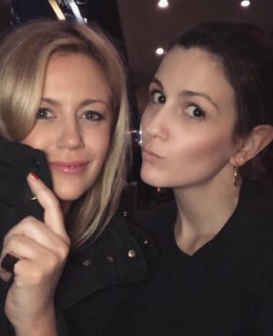 Rachael Carpani Instagram - Haaaaappy Merry Birthday to my Amazing little sis @georgiamaie_music ❤️❤️❤️🎉🎉🎉
*
Obviously our posing skills are genetic….although for someone so beautiful pls see 2nd slide …..and enjoy what I go through to get this beauty to actually “pose” for a pic 😂📸
*
Enjoy your next year beautiful one ….❤️❤️❤️ you are my little sis , a force to be reckoned with , and amazing mama , my bestie and the only person who can make me laugh until I can’t breathe 😁😆
*
Love you sis , Happy freakin Birthday ❤️🎉🥰
*
*
*
*
#happybirthday