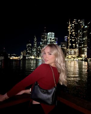 Rachael Evren Instagram - Just a girl taking on the world in a mini black skirt 🖤