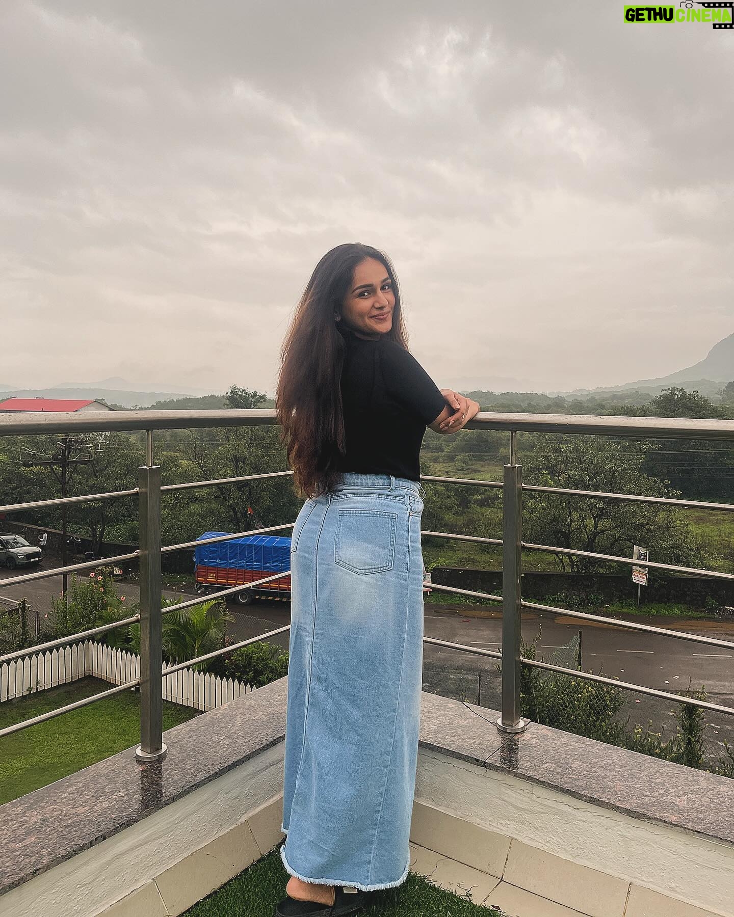 Rachana Mistry - 3.8K Likes - Hey there! ♥️🌦️☺️
.
.
.
#BLESSED🙏🏻🧿