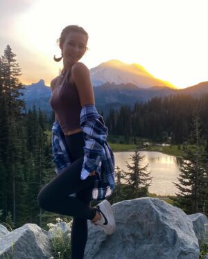 Rachel Cook Instagram - Wowww Earth... Thanks for having me. Really great to be here. What an experience. 😜😍😍😍😍😍