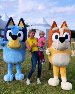 Actress Rachel Riley HD Instagram Photos and Wallpapers September 2024
