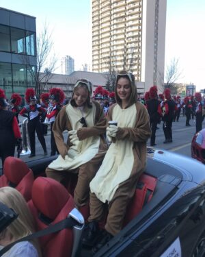 Rachel Skarsten Instagram - Life is better because you were born today….and because we dressed like this in public…for a parade….in downtown Calgary….willingly…and I don’t regret it. Happiest Birthday my sweet friend. ❤️you so much