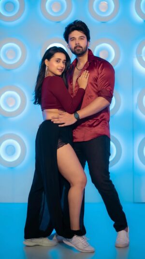 Radhika Muthukumar Instagram - Ab is video ko superhit banane ki zimmedari aapki 🧿 
.
.
Studio: @ikigai_dance_studio 
Choreographed by: @thericharddcosta 
Asst. Choreo: @saniaajose 
Camera: @vikasgorule