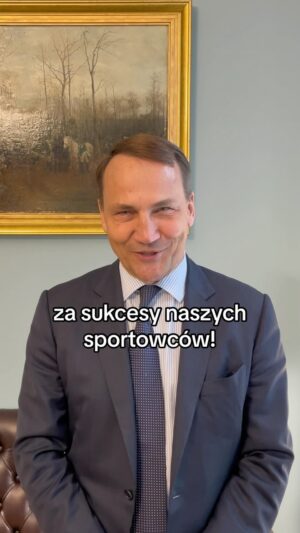 Radoslaw Sikorski Instagram - Serdecznie gratuluję Pani Klaudii Zwolińskiej zdobycia srebrnego medalu na Igrzyskach Olimpijskich. To pierwszy polski 🇵🇱 medal w Paryżu! 
Przy okazji zapraszam do korzystania z Poradnika Kibica przygotowanego przez MSZ. Razem bezpiecznie kibicujmy naszym reprezentantom i reprezentantkom! 😁