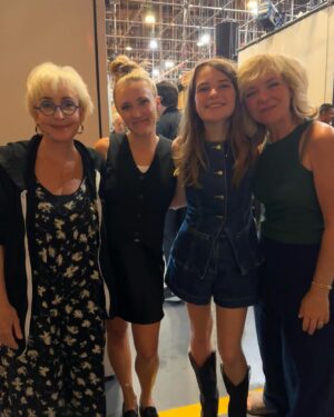 Raegan Revord Instagram - Georgie and Mandy’s First Marriage first taping. Loved seeing so many of my YS family. ❤️