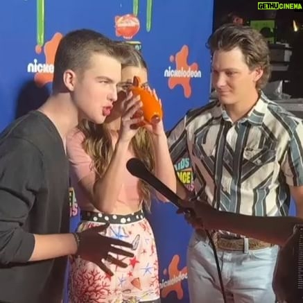 Raegan Revord - 204.9K Likes - Me and Montana being in awe of the @nickelodeon blimp: a series 🤭 #kca