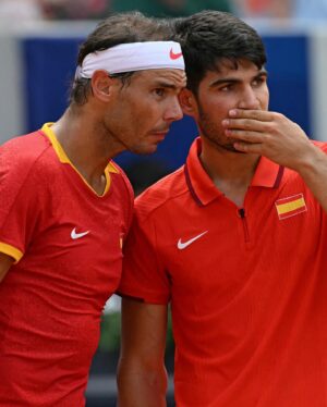 Rafael Nadal Instagram - Quién quiere un poco más de Nadalcaraz? 🤪 VAMOOOOOOOS!!!!! 💪🏻🇪🇸 

📸 Getty