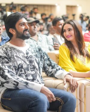 Ragini Dwivedi Instagram - FUNSTAGRAM ♥️ 
Life is about living small moments, supporting each other standing by each other, whether it’s family, friends, colleagues so happy to be a part of the promotions of Kannada Film #hiranya 
Watch in theatres near you running successfully 
Wishing all the success to @raj_instaofficial for his next film and you will us on screen soon stay tuned 💗
Always a awesome to meet @dhananjaya_ka chat about Films industry, happy to see him grow so well ♥️ 
Outfit @pallavijaipur 

#raginidwivedi #sandalwood #promotion #movies #kannadaactress #kannada #kannadafilm #south #india #international #instagram #instagood #instalike #instamood #instafashion #instapic #trending #trendingnow #trendingnews