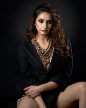 Ragini Dwivedi Instagram - BLACK clothes coffeeeee moooood 🕶️🎬🕶️

Shot by @kiran.venkataramanappa 
Outfit n styling @styleitupwithalisha @alishaa.m0 
Makeup n hair @prettyumakeovers 
Amazing shoot space @jadehospitainment 

#raginidwivedi #actorlife #actor #influencer #poser #shoooting #shootlife #trendingreels #trending #trendingnow #trendsetter #viralpost #viralposts #editorial #model #stylish