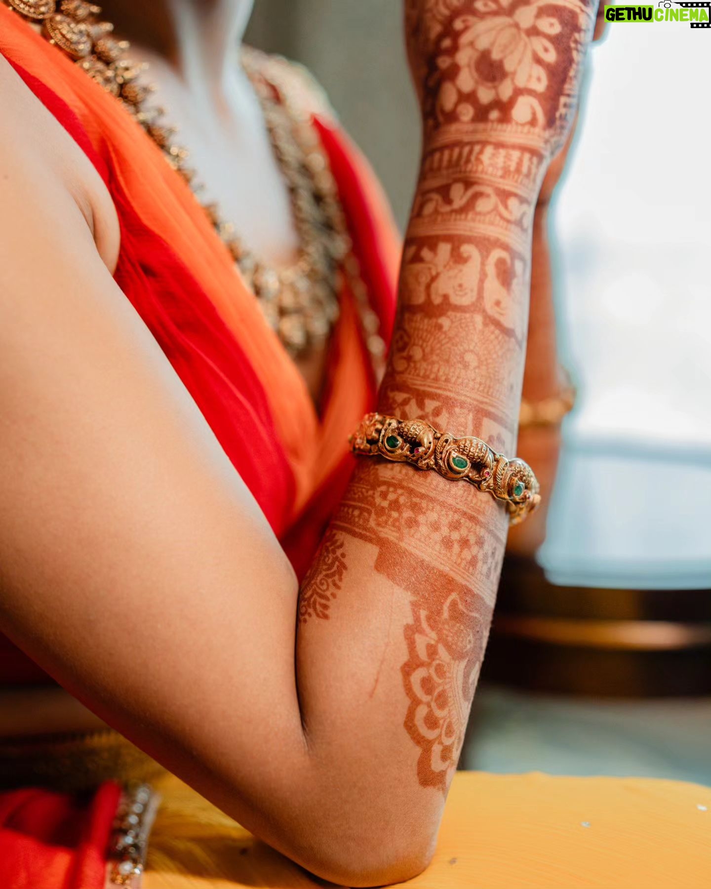 Ragini Prajwal - 49.4K Likes - Blending traditions, celebrating love at the "Canasu" Haldi celebrations!✨️
Fusion of cultures, colors, and joy wearing traditional gold jewellery with a modern touch to a langa dhavani! ( This was my kathak Rangapravesh skirt that I had worn in 2013, which was redesigned with this beautiful blouse by @prathi.creations 🤩)
Uniting traditions and creating perfect memories!
Jewellery: @aabushanjewellery1941
Outfit: @prathi.creations
Styling: @makeup_by_preeya
MUA: @aadhyaraajmakeupartist1
Photography: @onehorizonproductions