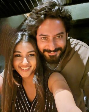 Ragini Prajwal Instagram - PRAG saying Hello!❤️🧿
.
#goodvibesonly🧿