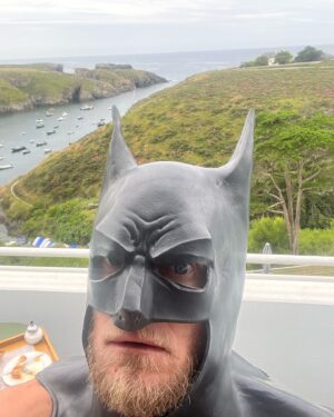 Ragnar Le Breton Instagram - Vive la Bretagne terre de brave ❤️❤️❤️le Batman prend le large