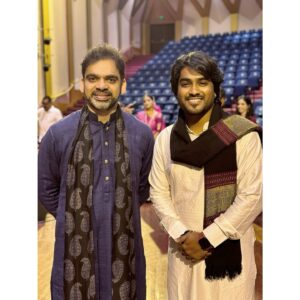 Rahul Deshpande Instagram - l’m feeling so happy to be part of this musical project (maadhurya) 

Thank you @priyanka.barveTai  @rahuldeshpandeofficial Dada
And all great musicians 😍😘🙏🏻
@sanjoygtr @nikhilphataktabla @rohanvanage @milindvasudevkulkarni @ninadbansuri @prabhu_ki_nidhi_kathak
