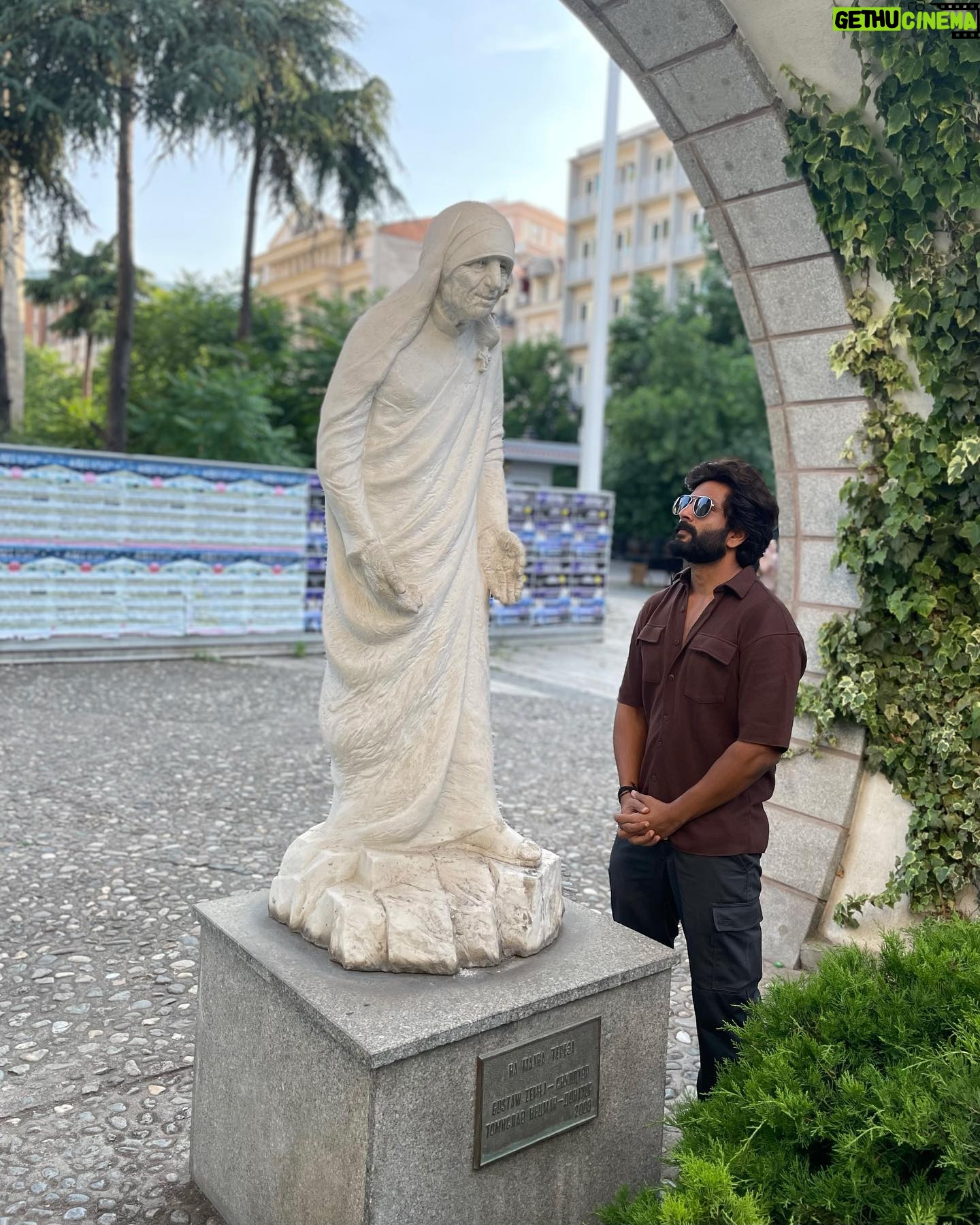 Ram C - 3 Likes - There is no key to happiness. The door is always open - Mother Teresa | 🇲🇰