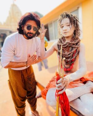 Ram C Instagram - When Shiva beats his DAMRU DAM DAM- Evil Shakes and the Wise Awakes. THE ONE AND ONLY 🛕🕉🔱 !  What a way to celebrate my birthday - Jai Mahakal