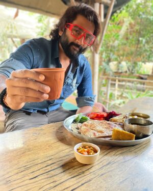 Ram C Instagram - Never miss this culinary experience when you are at Ahmedabad