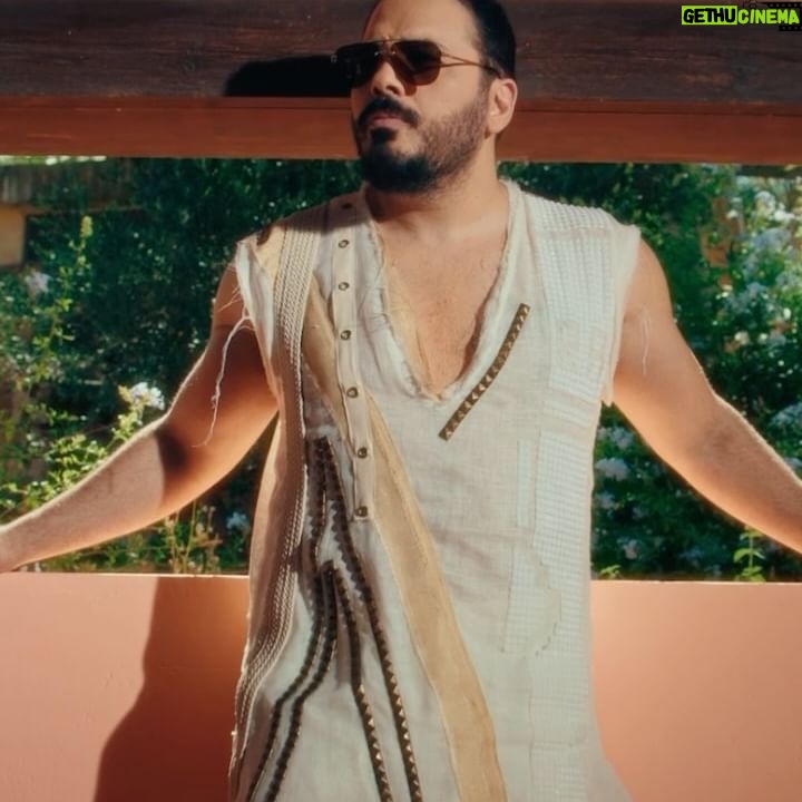 Ramy Ayash - 17.8K Likes - يا ملك الغرام 🎶
حبك مش حرام 🎶🤍
#اهلا_بالجمال #AhlanBilJamal
#ramyayach #رامي_عياش