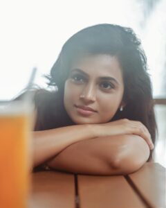 Actress Ramya Pandian HD Instagram Photos and Wallpapers August 2024