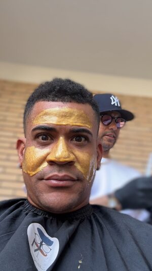 Randy Malcom Instagram - Listo para ponerle fin a esta hermosa Gira de Europa. Rimini 🇮🇹 te tocó el final, así hoy voy con todo, mira que lindo me estoy poniendo para ti 😂 hoy nos despedimos con tremenda perra Gozadera