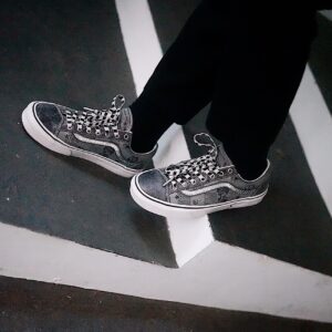Rangga Moela Instagram - @vans.indo x Hirono available at selected vans stores only with limited stock!mulai hari kamis tanggal 25 juli ✨
• 
tersedia di vans gandaria city,pondok indah mall,MKG,aeon sentul,galaxy mall & tunjungan plaza surabaya,dan PVJ bandung.
#VansIndonesia #VansxHirono