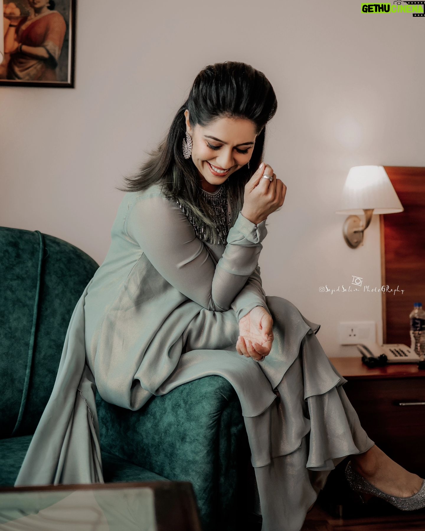 Ranjini Haridas - 7.7K Likes - 📷@sajidsalim__
✍🏻🎨 @sreejith_karthika77
Outfit courtesy : @madebymilankochi
💅🏻@rahul_lebeaute @lebeaute_adoor