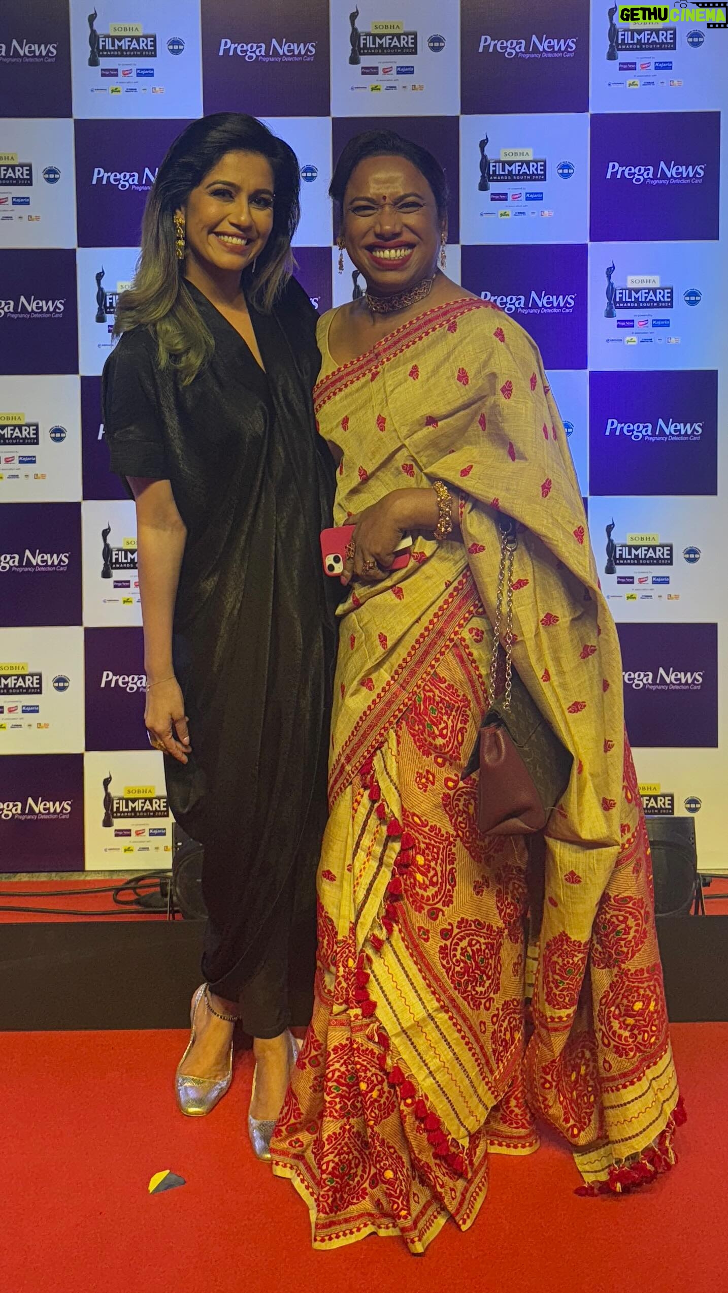 Ranjini Haridas - 7.2K Likes - #hyderabad with @jaan_moni_das for the 69th Filmfare south awards 2024 - Day 1
And this is how that went in a nutshell.
#workmode #hyderabaddiaries #emceelife #paidtotalk #ootd #gettingready #hairamfmakeup #travel #ilovemyjob #reelitfeelit #filmawards #2024 #filmfaresouth #happiehippie #ranjiniharidas