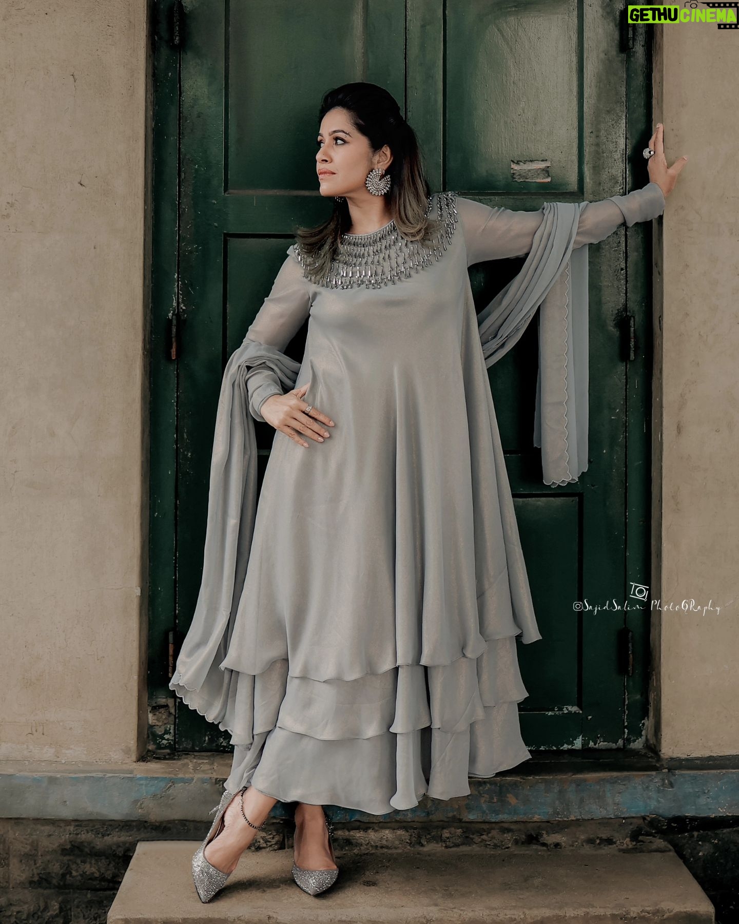 Ranjini Haridas - 7.7K Likes - 📷@sajidsalim__
✍🏻🎨 @sreejith_karthika77
Outfit courtesy : @madebymilankochi
💅🏻@rahul_lebeaute @lebeaute_adoor