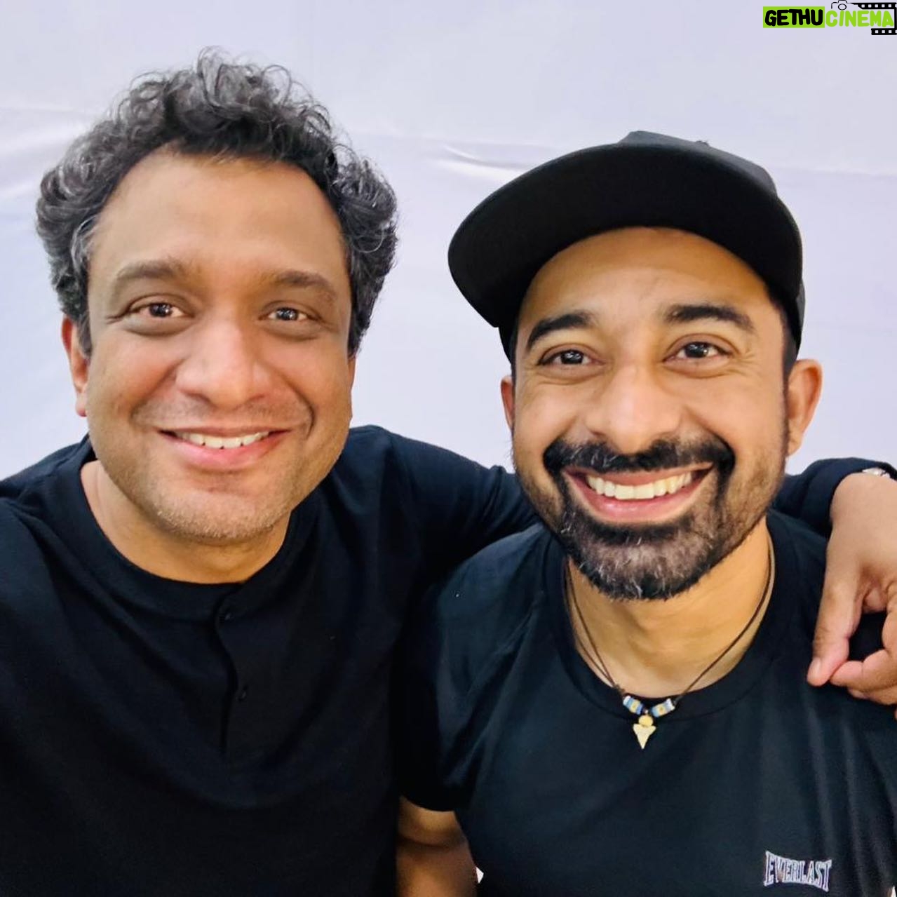 Rannvijay Singha - 92.4K Likes - I started a new journey today and with that crew I spoke about the first time I came to Goa, which was on Roadies 1, so we obviously spoke about @instaraghu & @rajivlakshman .
We then spoke about Miditech the production house that made roadies 1, so we spoke about @nivedithalva β when I reached the airport I met all three of them! I feel they were here to bless me in a way for this new journey that I have embarked upon! This was serendipitous!
#satnamwaheguruΰ©΄ ππΌπ
#whatacoincidence
