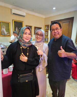 Rano Karno Instagram - Teman teman senior buka bersama , kompak sehat selalu 🙏🏼