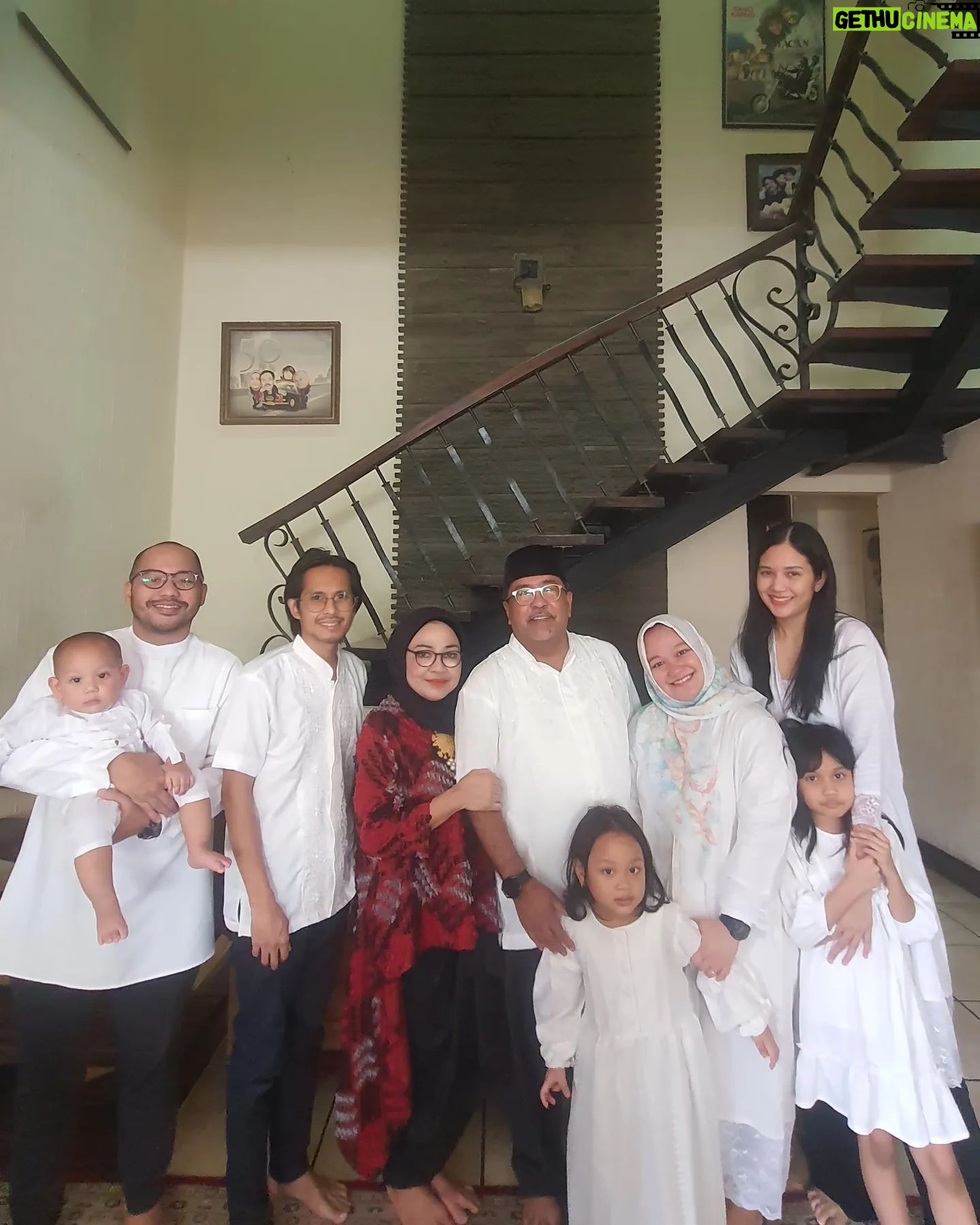 Rano Karno - 3.9K Likes - Mohon maaf lahir dan batin dari Kel H.Rano Karno
