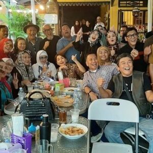 Rano Karno Instagram - Syukuran bersama para Artis senior ,selamat berpuasa 🙏🏼