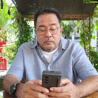 Rano Karno - 1.9K Likes - Encang encingg cuma mau ngingetin nii....
Besok sabtu & minggu pade dateng yee ke @warungdoel
Inget dr jam 07.30 - 13.00 jd jangan datang kesiangan biar gak keabisan..
Yg dateng mau rame - rame reserved dulu ye biar disiapin, bisa lgsg hubungin tu adminye @warungdoel
Sampe ketemu sabtu & minggu...