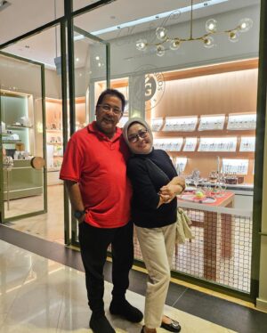 Rano Karno Instagram - Healing berdua istri tercinta