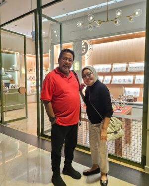 Rano Karno Instagram - Healing berdua istri tercinta