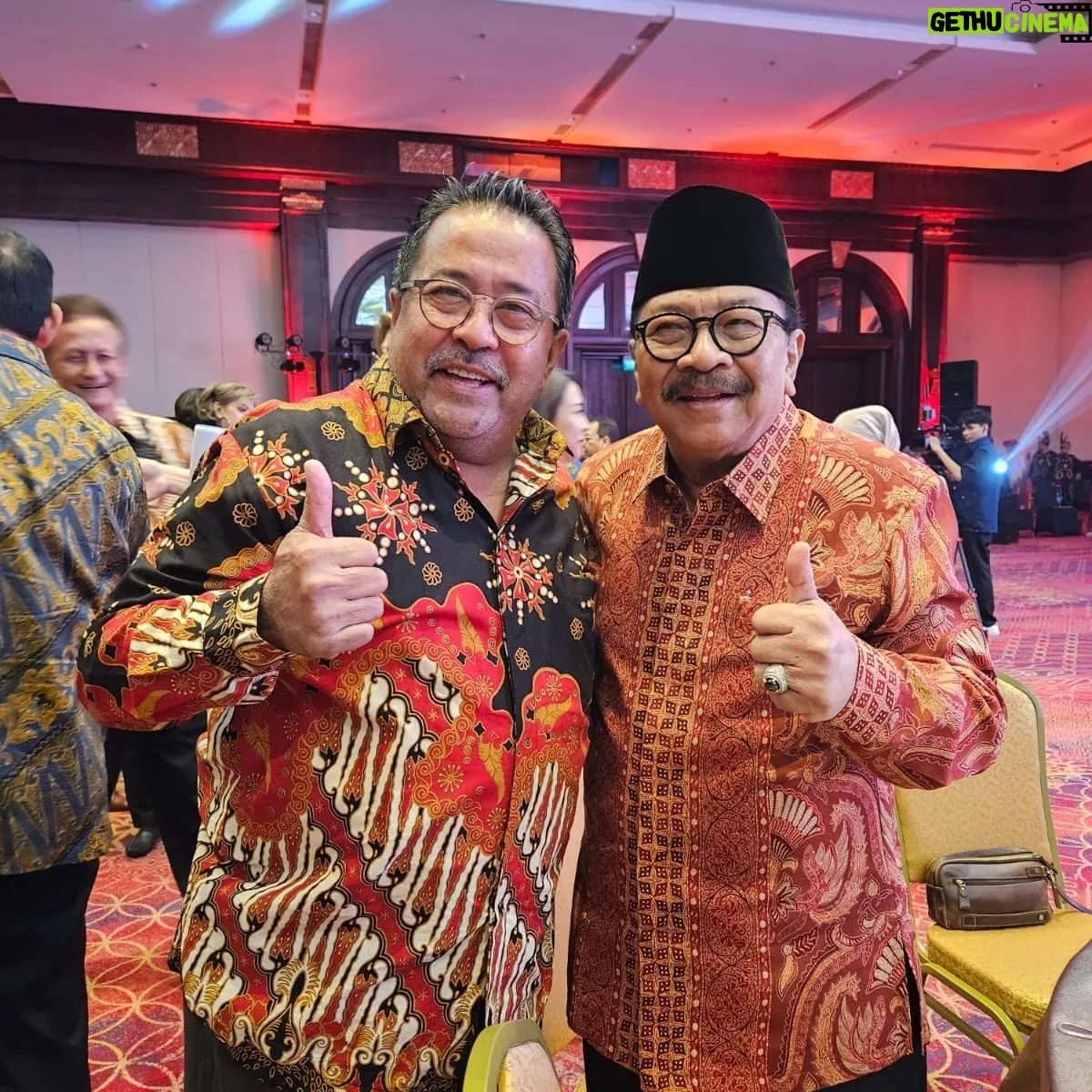 Rano Karno - 5.9K Likes - HUT nya Opa Mayjend. Pol Purn. Sidarto Danusubroto...