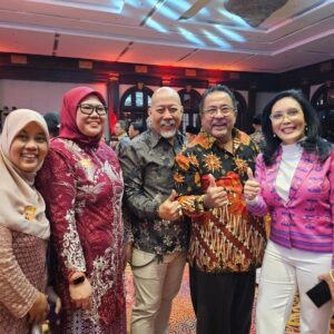 Rano Karno Instagram - HUT nya Opa Mayjend. Pol Purn. Sidarto Danusubroto...