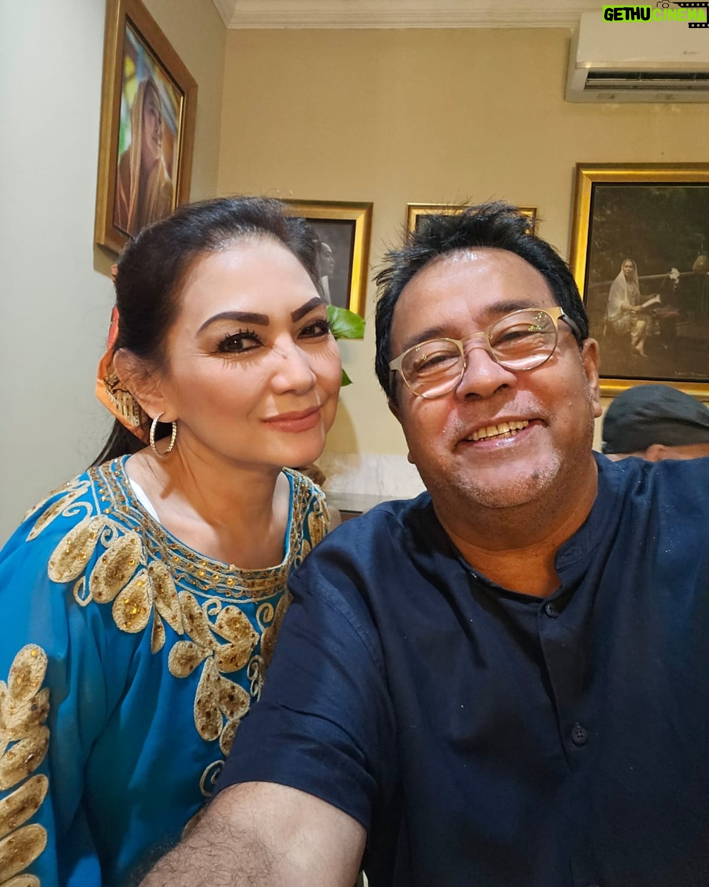 Rano Karno - 17.9K Likes - Selfie sm nia daniaty